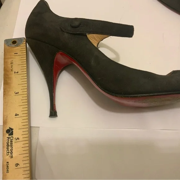 Christian Louboutin Suede Pumps Women's Size: 7.5 | IT 37.5 - Picture 9 of 9